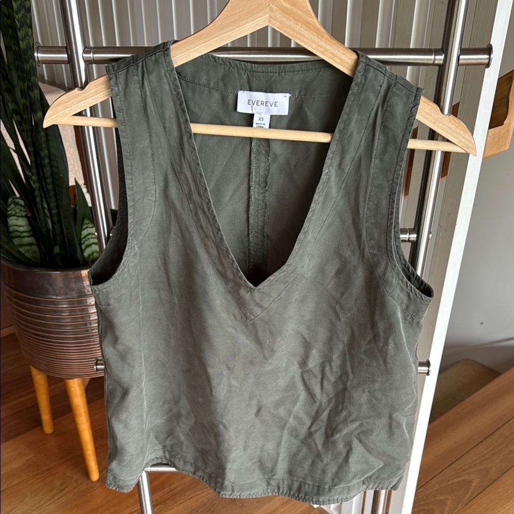 Evereve Green Tank Top Relaxed Fit